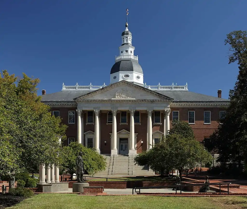 A view of the Maryland State House from College Avenue in Annapolis.